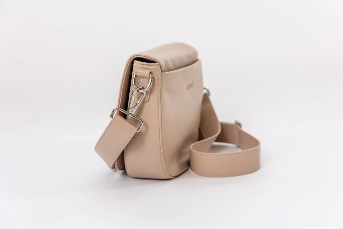hoopla saddle bag women's handbag emerald (copy) hoopla saddle bag women's handbag emerald (copy)