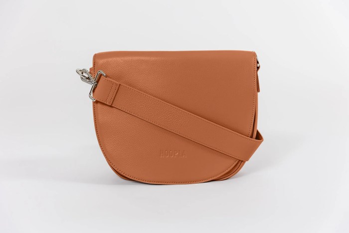 hoopla saddle bag women's handbag light pink (copy) hoopla saddle bag women's handbag light pink (copy)