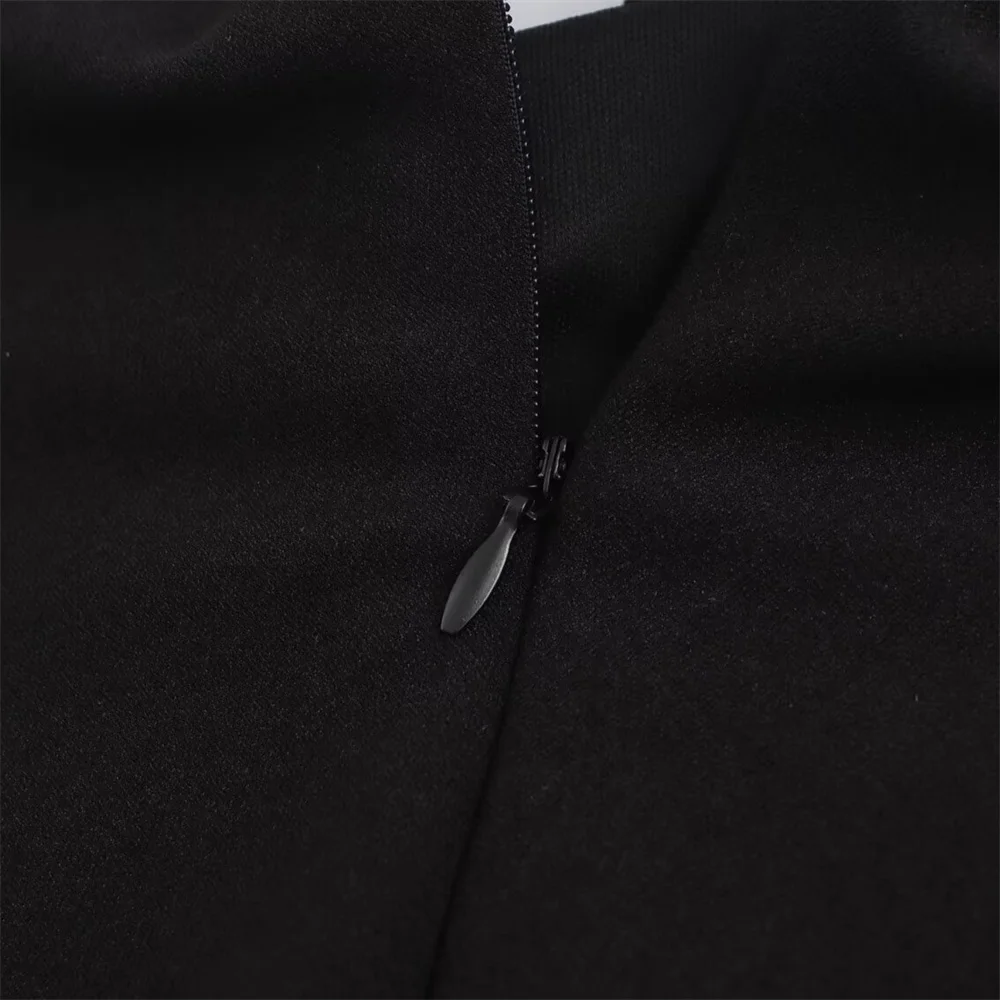 Zach Women's Solid Color Sleeveless V-Neck Crepe Strap Jumpsuit 6