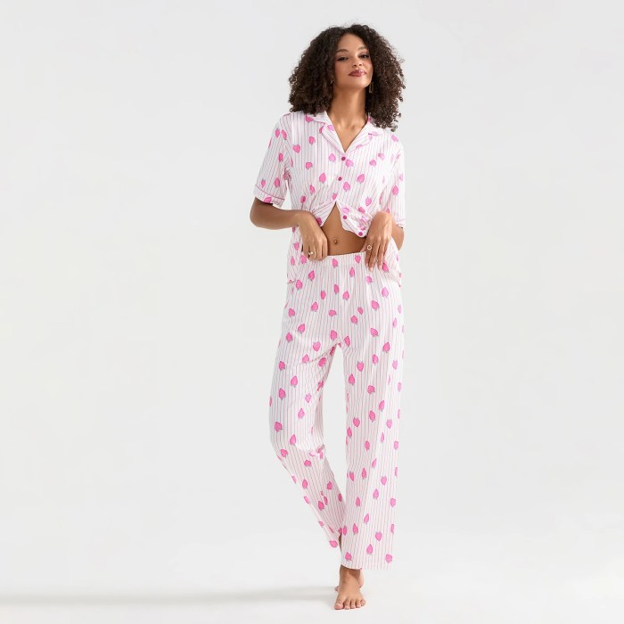 Women's 2 Piece Strawberry Striped Loungewear Pjs Set