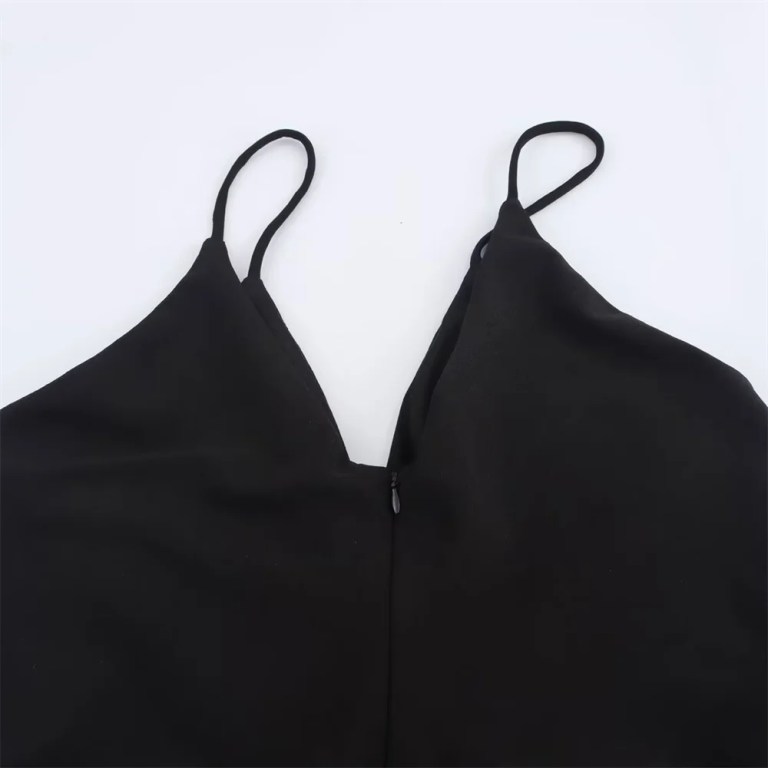 Zach Women's Solid Color Sleeveless V-Neck Crepe Strap Jumpsuit 5