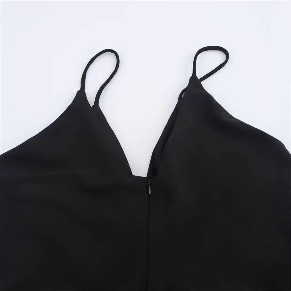 Zach Women's Solid Color Sleeveless V-Neck Crepe Strap Jumpsuit 5