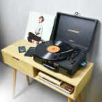 mbeat uptown retro turntable and cassette player with bluetooth speakers