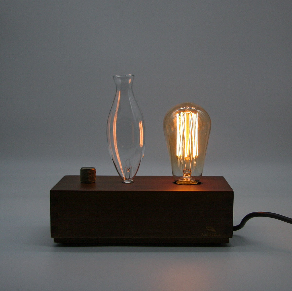 Antiq Vintage Waterless Essential Oil Diffuser | Amber Glass & Wood Antiq Vintage Waterless Essential Oil Diffuser | Amber Glass & Wood