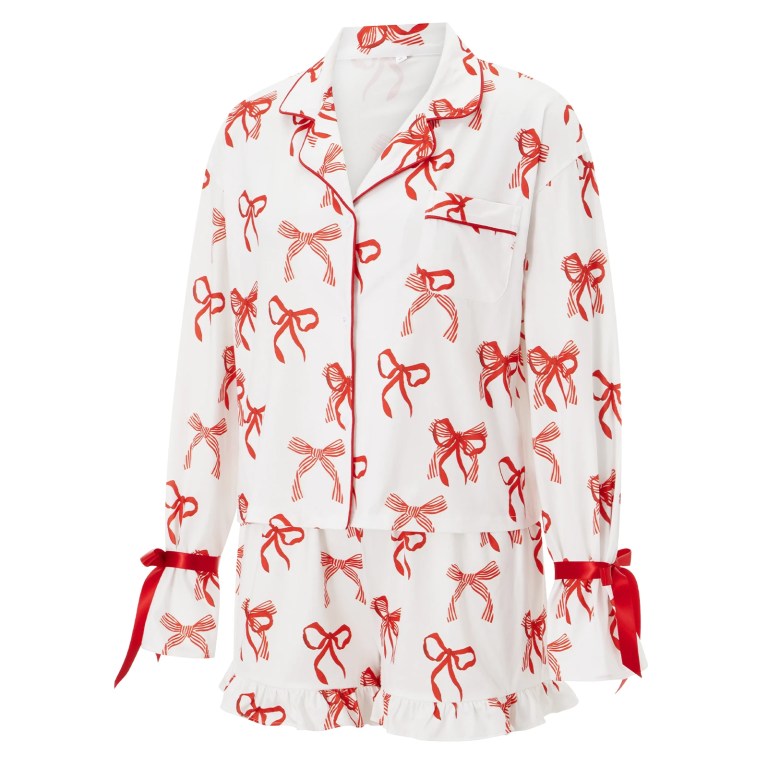 Charming Comfort: Bow/Cherry/Clover Print Pyjama Set with Button-Up Top & Ruffle Shorts 2