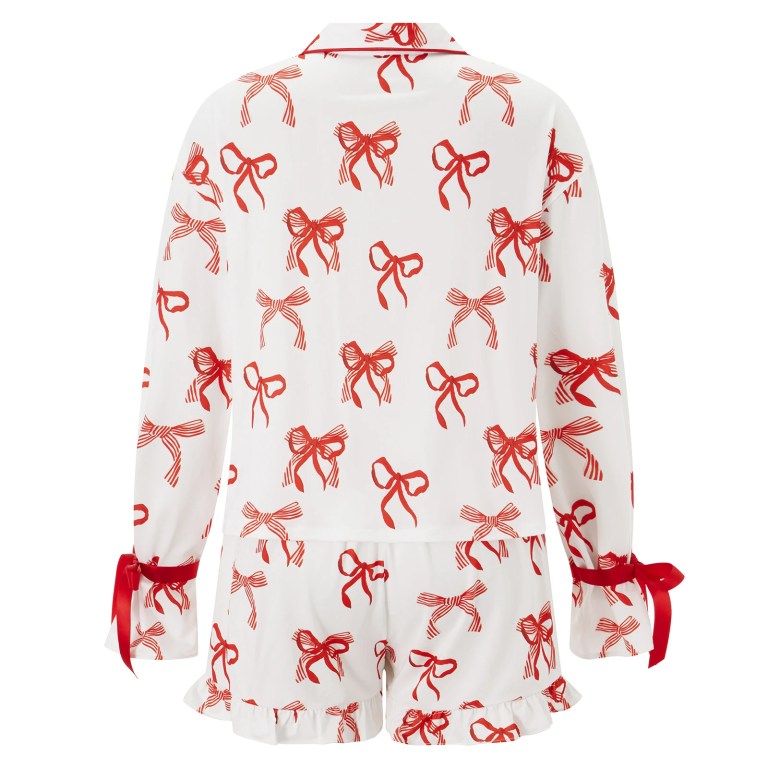 Charming Comfort: Bow/Cherry/Clover Print Pyjama Set with Button-Up Top & Ruffle Shorts 3