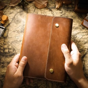 genuine leather a5 sketchbook vintage cowhide notebook with inserts Genuine Leather A5 Sketchbook - Vintage Cowhide Notebook with Inserts 3