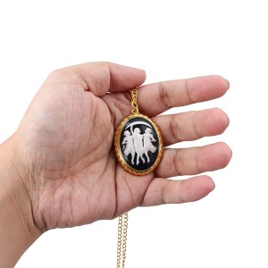 Agatha Cameo Necklace – Darkhold Diaries Metal Pendant 5cm Cosplay Prop 4