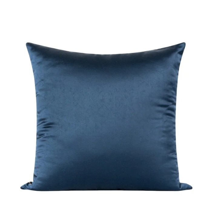 blue retro geometric pillow cover – luxury decorative cushion for sofa, chair & bedding Blue Retro Geometric Pillow Cover – Luxury Decorative Cushion for Sofa, Chair & Bedding 3
