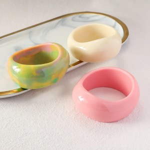 DIAZI Punk Vintage Acrylic Resin Wide Bangles – Bold Bracelets for a Retro Style 3