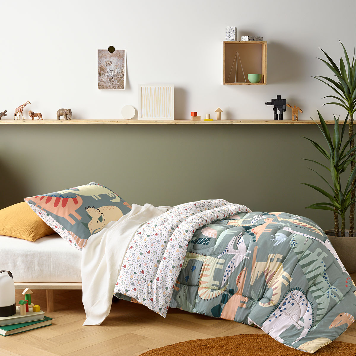 v442 hin comforter dinomania green sb 202502280845 00.jpg