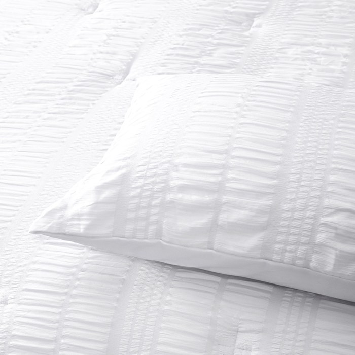 accessorize seersucker white 3 piece polyester comforter set queen accessorize seersucker white 3 piece polyester comforter set queen
