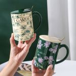 2x high fired ceramic porcelain mug set with lid 400ml vintage floral tea spoon green