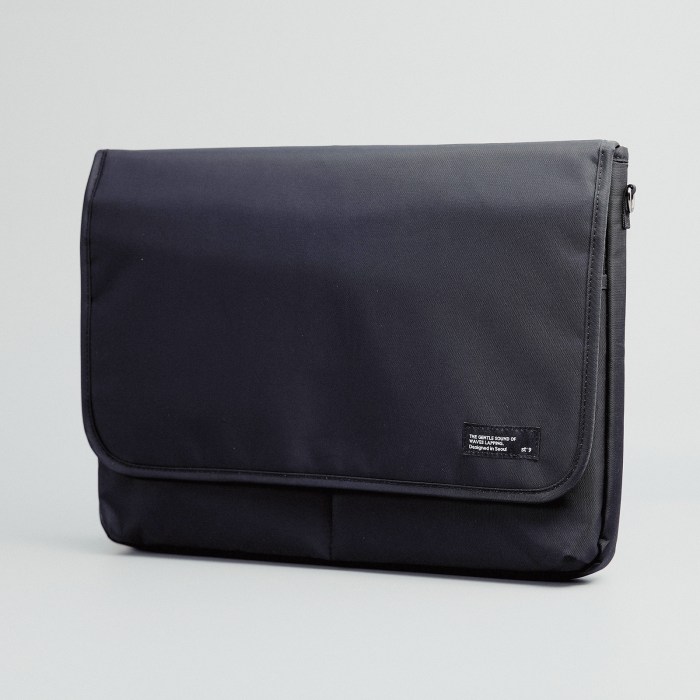 15.6/16 inch laptop sleeve padded shoulder bag travel carry case lato black 15.6/16 inch laptop sleeve padded shoulder bag travel carry case lato black