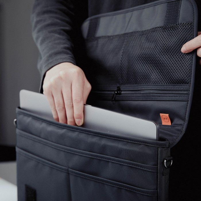 15.6/16 inch laptop sleeve padded shoulder bag travel carry case lato black 15.6/16 inch laptop sleeve padded shoulder bag travel carry case lato black