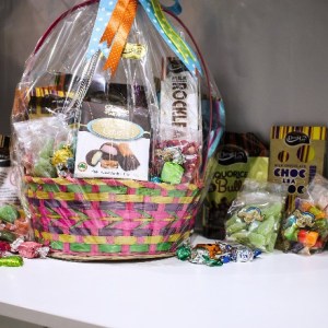 v287 kkluxurychocolatebasket 97942 00.jpg