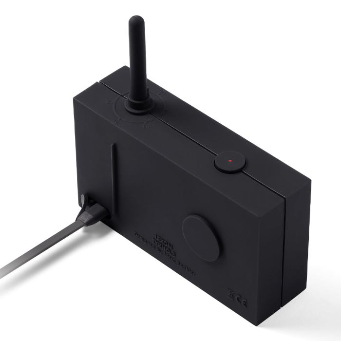 lexon thykho 3 fm radio & bluetooth speaker black lexon thykho 3 fm radio & bluetooth speaker black