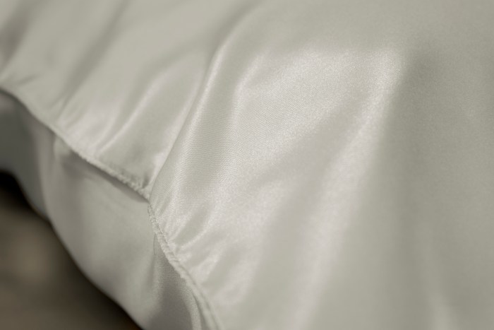 ardor silver nights silk pillowcase 51x76cm ardor silver nights silk pillowcase 51x76cm