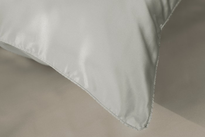 ardor silver nights silk pillowcase 51x76cm