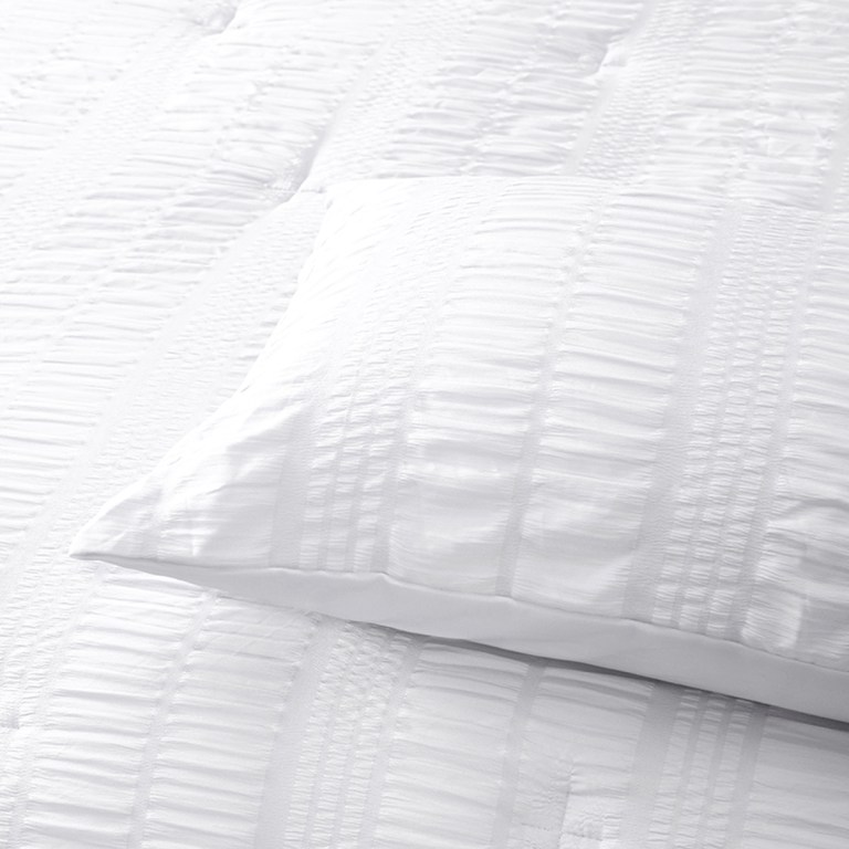 accessorize seersucker white 3 piece polyester comforter set king accessorize seersucker white 3 piece polyester comforter set king