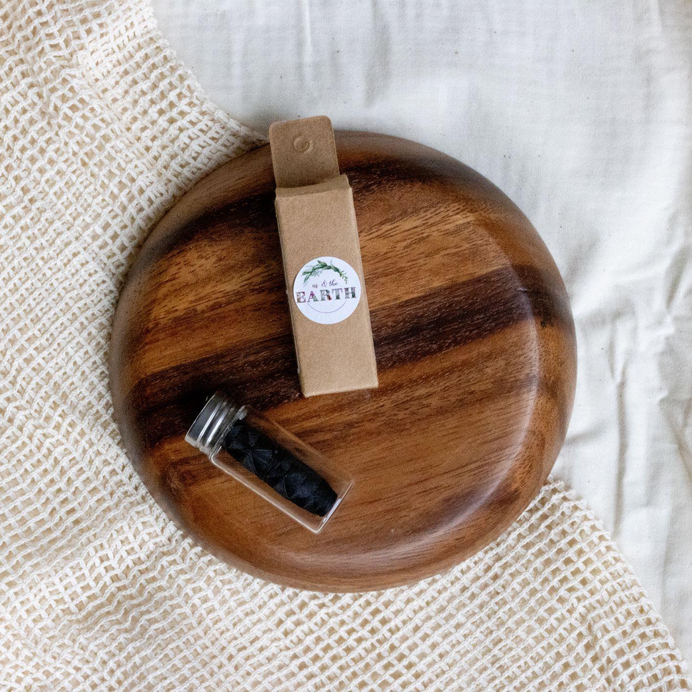 us & the earth 100% biodegradable eco dental floss