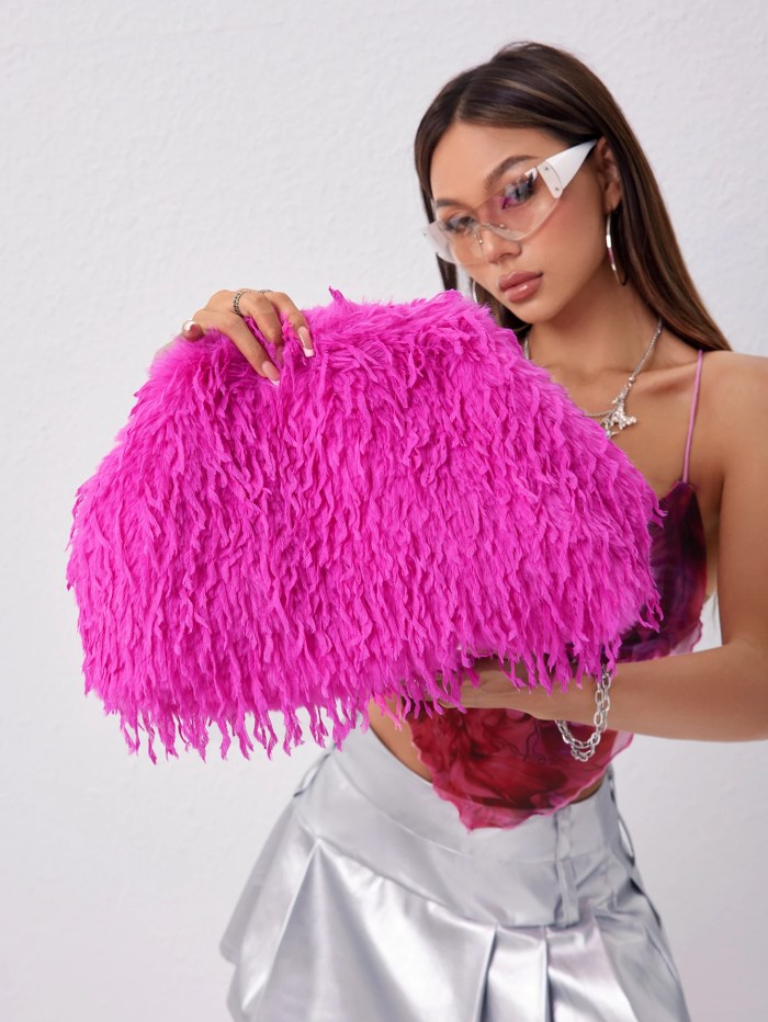 Dopamine Fuzzy Clip Clutch – Large Capacity Party Bag for Women 1