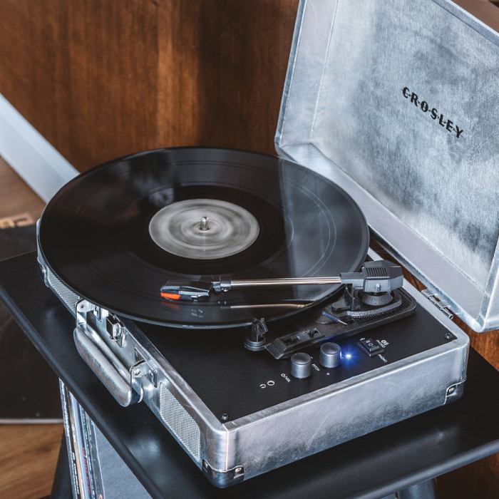 crosley cruiser bluetooth portable turntable silver + bundled crosley record storage display stand