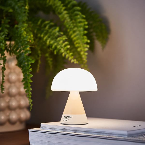 lexon mina m medium portable led lamp pantone sand lexon mina m medium portable led lamp pantone sand