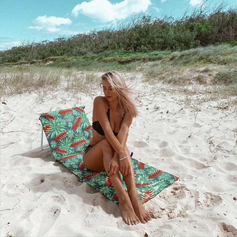 lazy dayz fold up beach lounger mossman