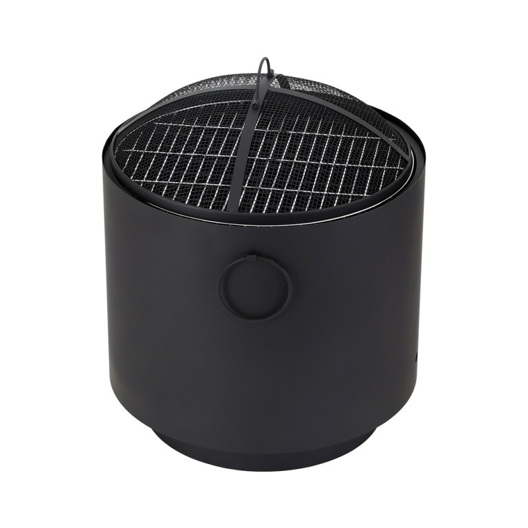 grillz fire pit bbq portable deep bowl outdoor fireplace Black round metal fire pit with mesh cover.