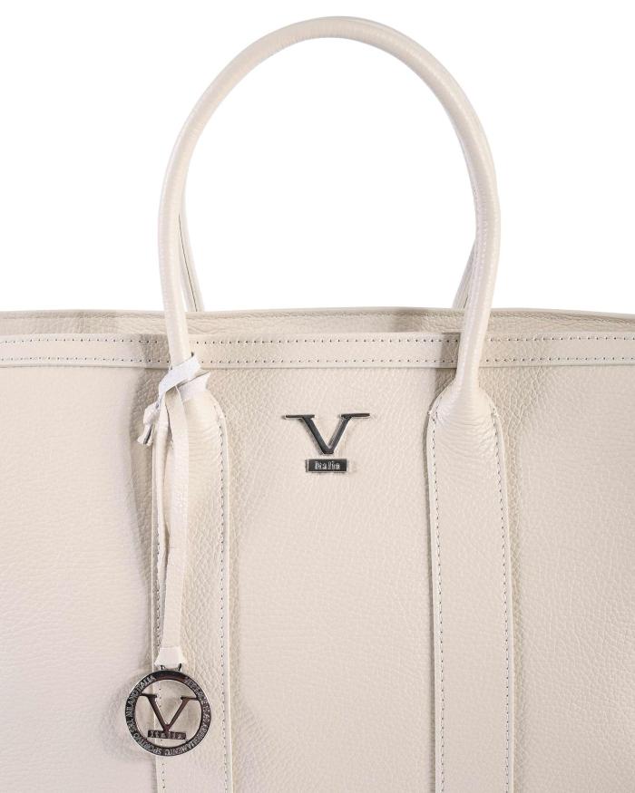 v italia by versace 1969 abbigliamento sportivo srl leather tote bag Cream leather handbag with logo and charm