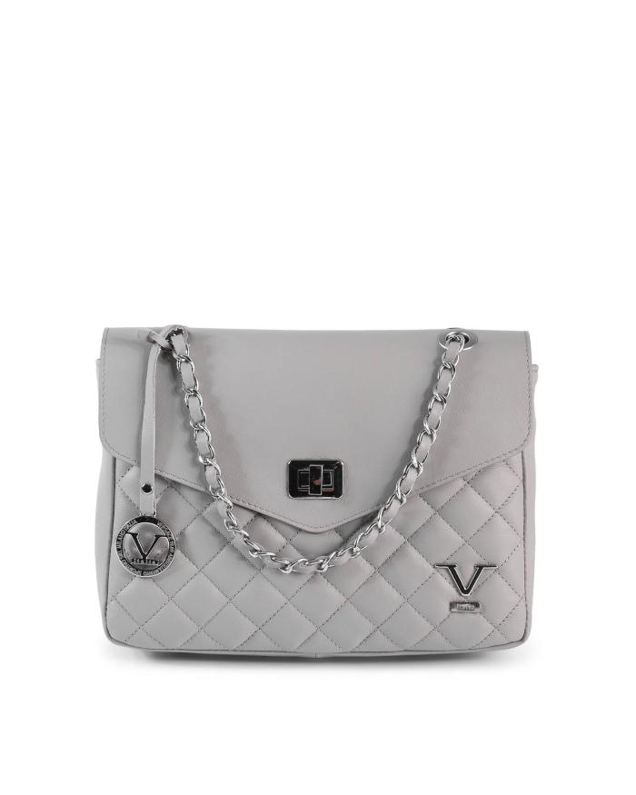 v539 btb109403 202506160311 00.jpg Grey quilted handbag with chain strap.