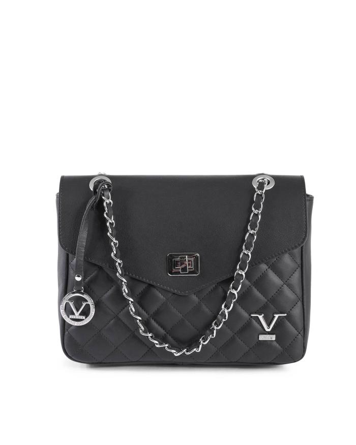 v539 btb109406 202506160312 00.jpg Black quilted handbag with chain strap detail.