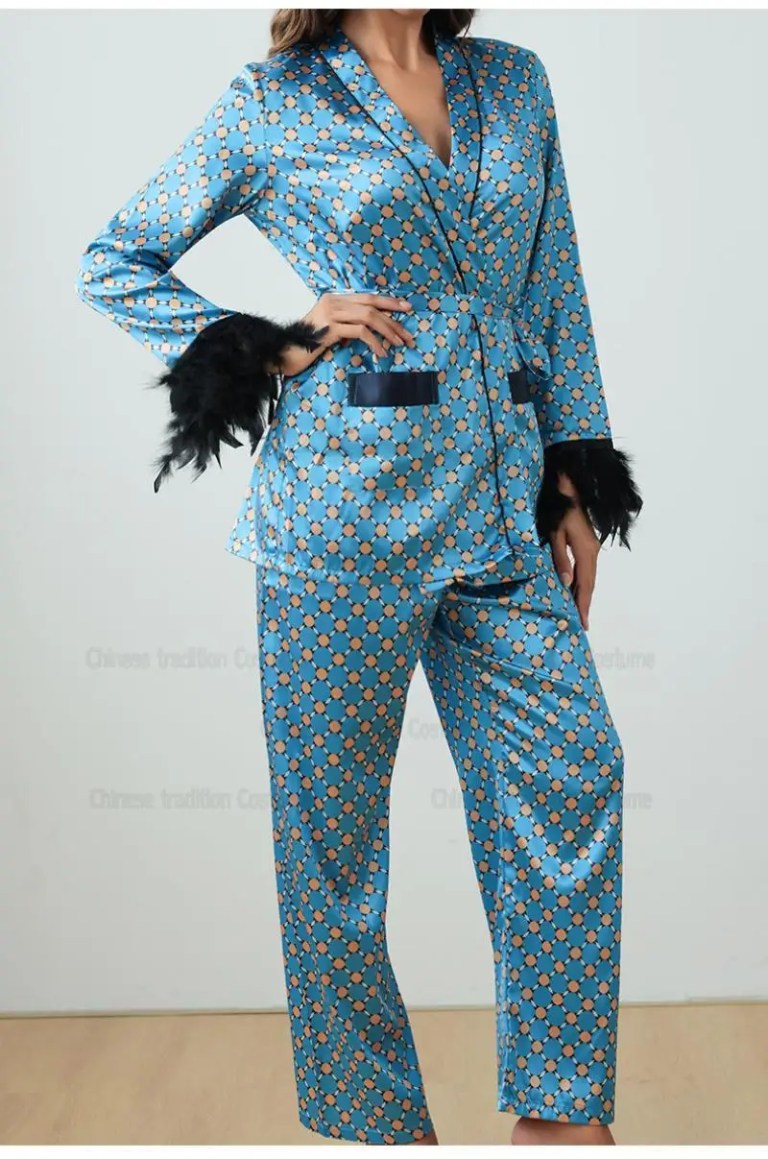 green sleepwear women elegant long sleeve top pants print feather trim pajamas suit 2pcs loungewear nightwear satin homewear Green Sleepwear Women Elegant Long Sleeve Top Pants Print Feather Trim Pajamas Suit 2Pcs Loungewear Nightwear Satin Homewear 5