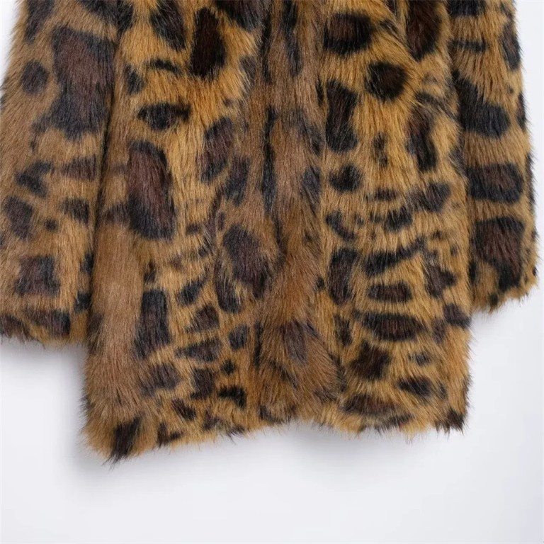 zach retro leopard print coat Zach Retro leopard print coat 4