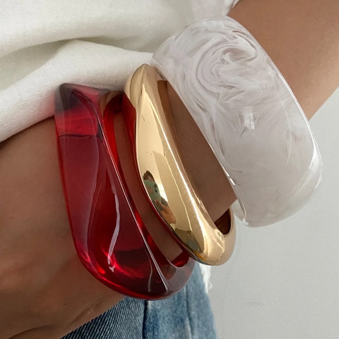 diazi 3 style vintage punk geometric bangles jewelry fashion red clear acrylic resin wide bangles bracelets for women men DIAZI 3 Style Vintage Punk Geometric Bangles Jewelry Fashion Red Clear Acrylic Resin Wide Bangles Bracelets For Women Men 5