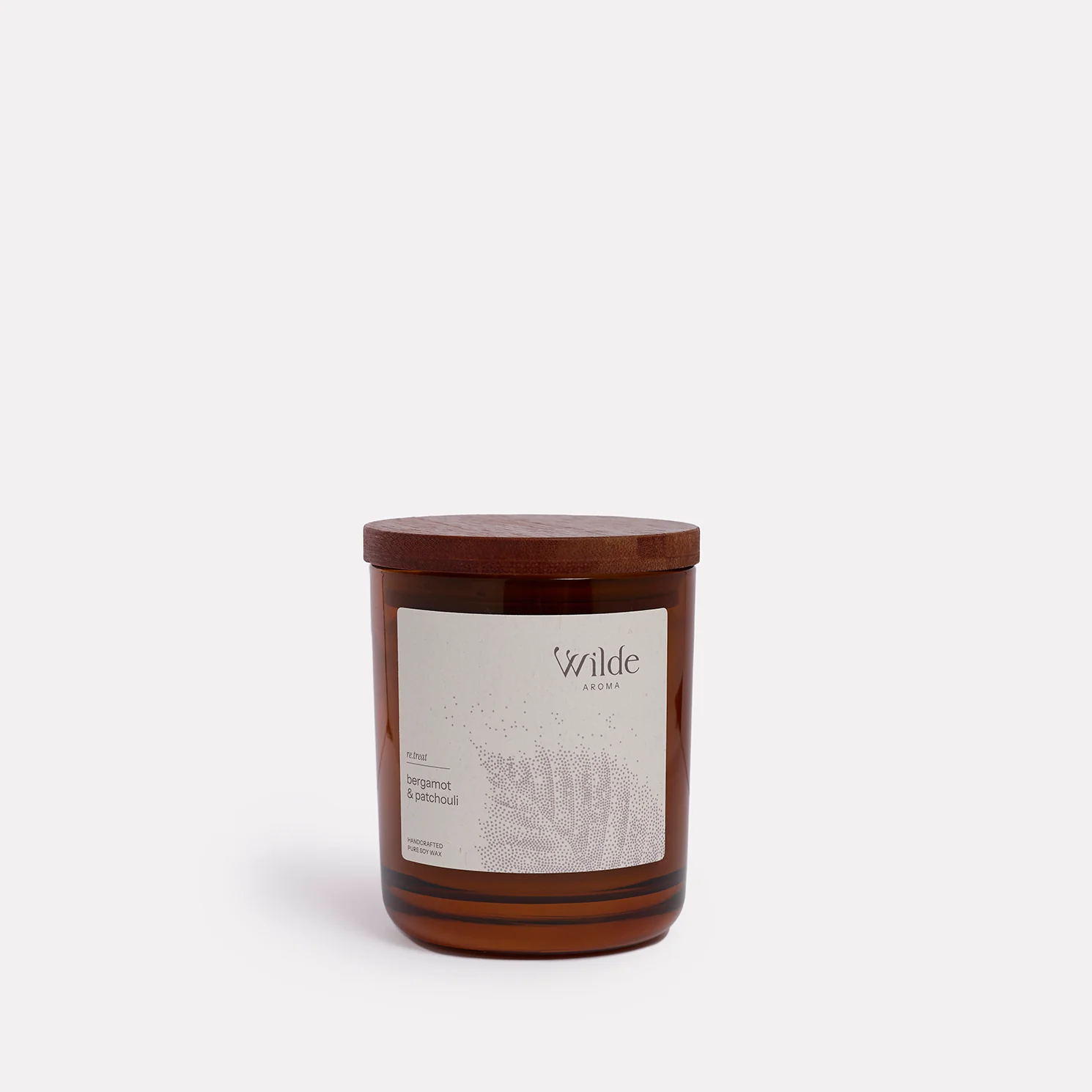 Wilde Aroma amber candle, bergamot and patchouli scent.