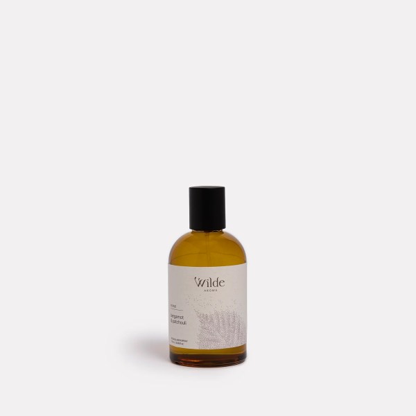 australian bush room spray by wilde aroma (copy) Wilde Aroma bergamot patchouli essential oil bottle