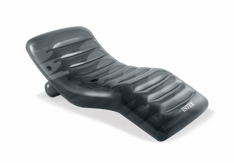 v1032 ixgreylounge 56875 202508201025 00.jpg Black inflatable pool lounge chair by Intex.