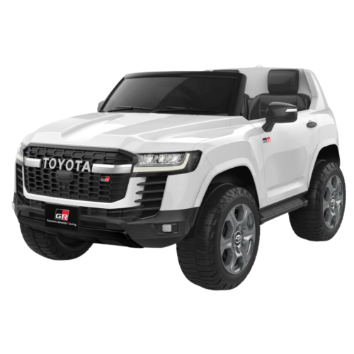 v1032 shp5077 wht 202508201017 00.png White Toyota Land Cruiser GR model car.