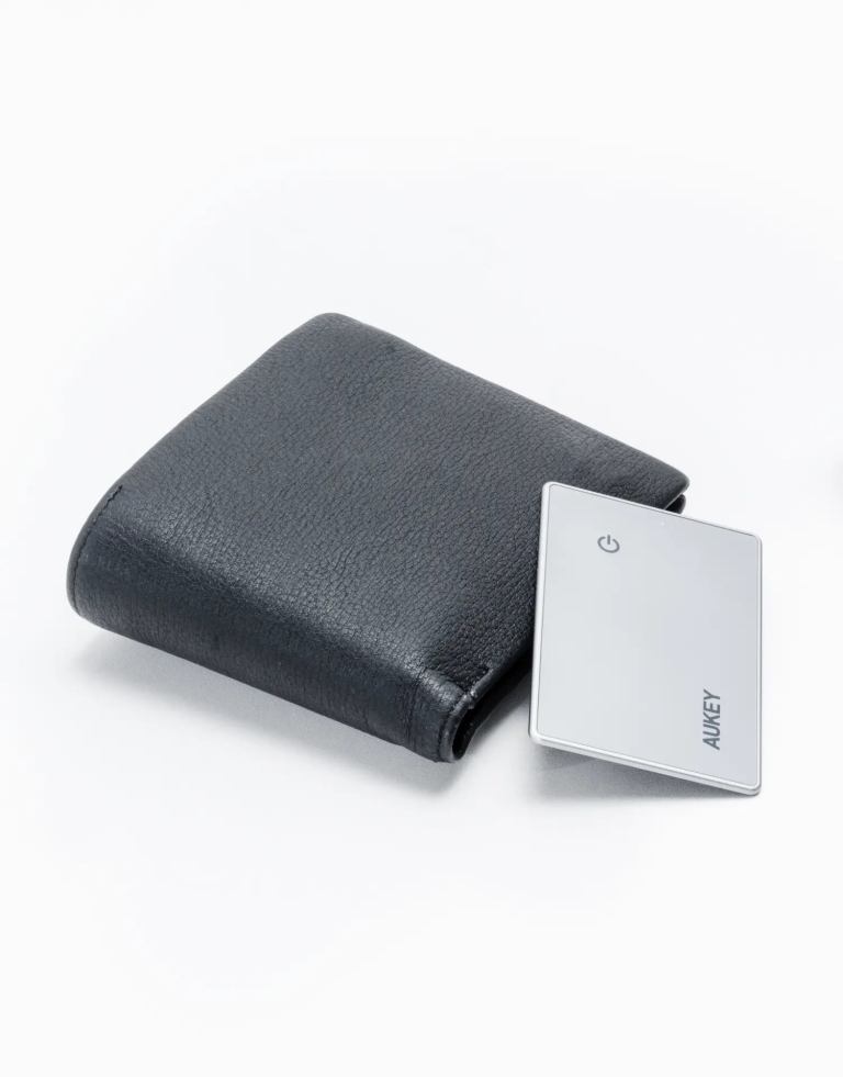 aukey track mate 3 smart bluetooth tracker (tm 21) aukey track mate 3 smart bluetooth tracker (tm 21)
