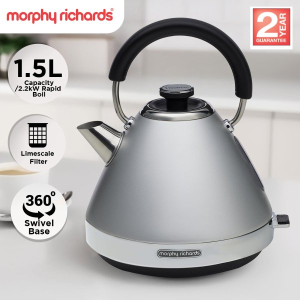 Silver kettle, 1.5L capacity with limescale filter.