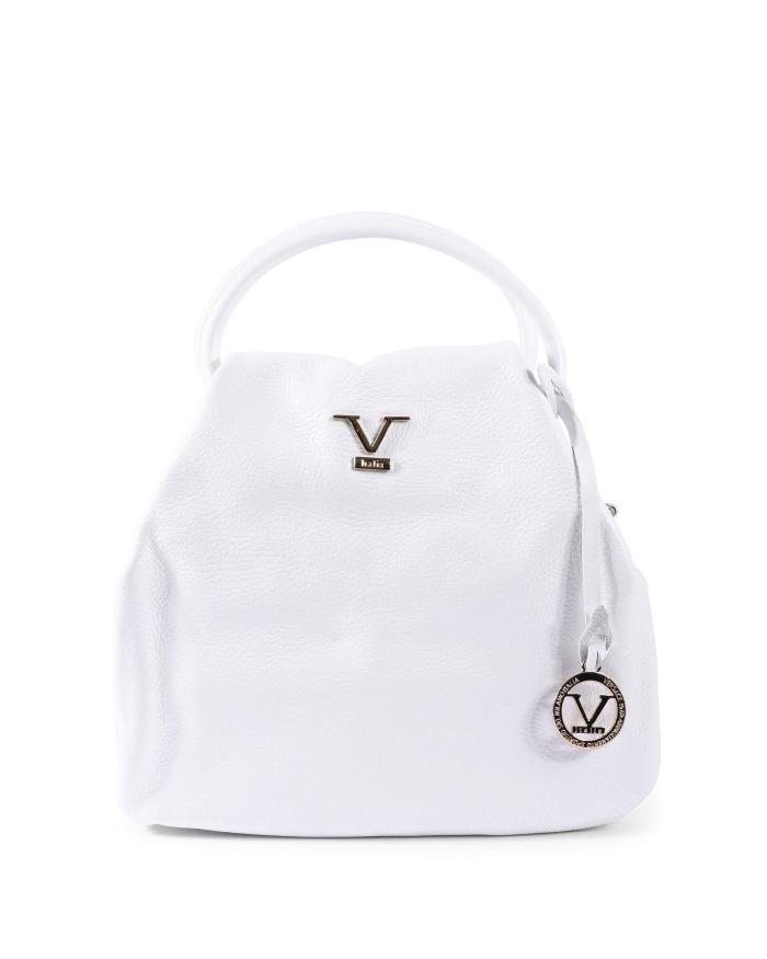 v539 btb110380 202506160315 00.jpg White designer handbag with silver logo.