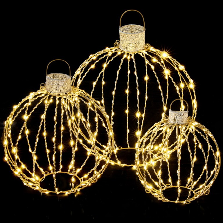 xmas mot ball01 warm 202508132012 00.jpg Glowing wireframe lanterns with warm lights.