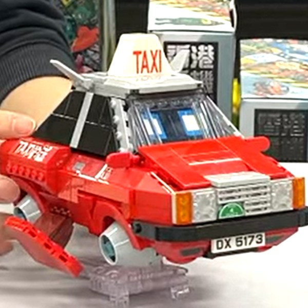 kalos hong kong machines robot red taxi building block set 586pcs 14+ kalos hong kong machines robot red taxi building block set 586pcs 14+
