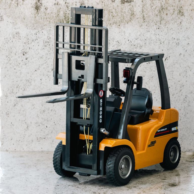 1:10 scale 2.4g 8 channel metal remote control forklift construction vehicle with lifting function & sound