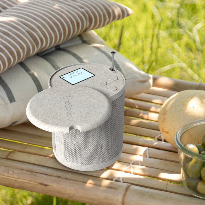 kreafunk dabbie dab+/fm radio w/ bluetooth wheat kreafunk dabbie dab+/fm radio w/ bluetooth wheat