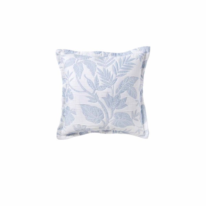 v442 bca cushion laurieton white sq 202507031630 00.jpg