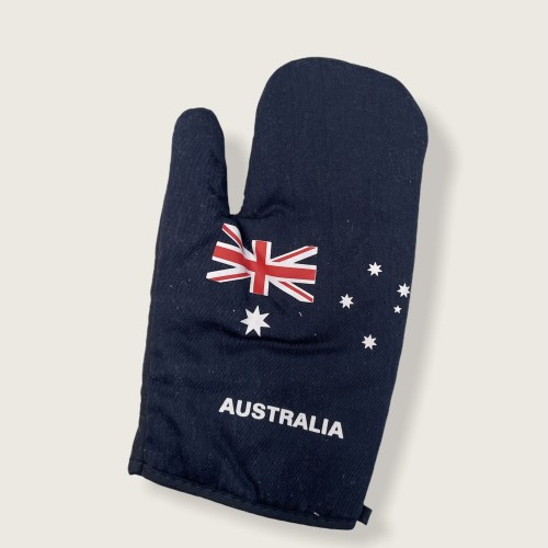 v563 aus mittens 185734 00.jpg