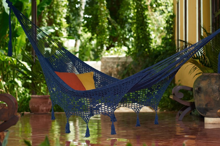 outdoor undercover cotton mayan legacy hammock with hand crocheted tassels king size blue outdoor undercover cotton mayan legacy hammock with hand crocheted tassels king size blue